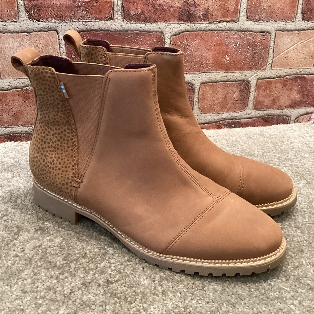 Tom’s Cleo Chelsea ankle boots size 8